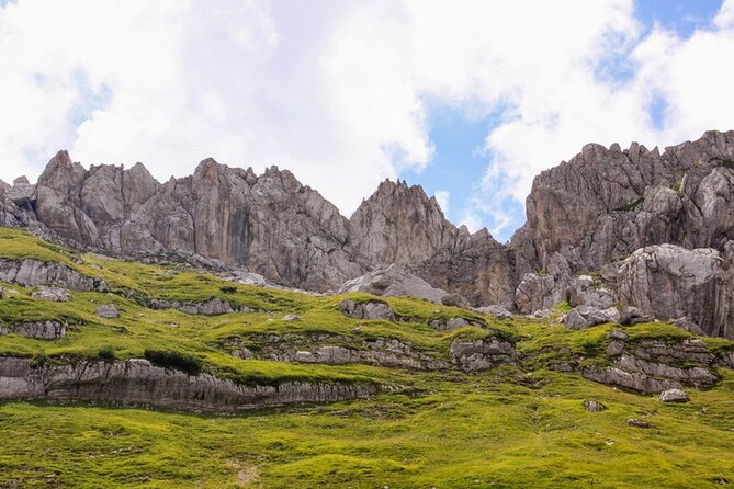 1-Day Montenegro Hiking Tour to Durmitor National Park - Coffee, breakfast, and a taste of mountain Montenegro
