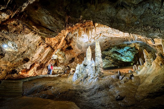 1-Hour Guided Lipa Cave Adventure in Montenegro - Key points at a glance