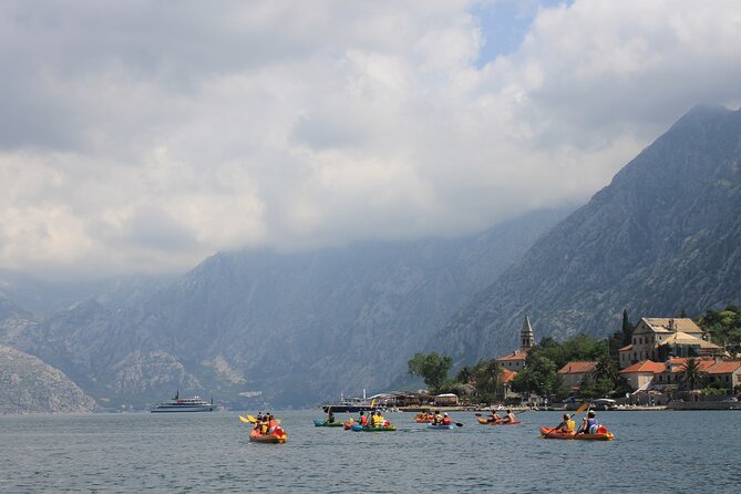 Bay of Kotor: 2.5-Hour Kayak Tour - Paddling past Muo and Prčanj