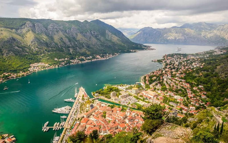 From Dubrovnik: Montenegro Day Trip with Boat Cruise - The early pickup and Montenegro border crossing
