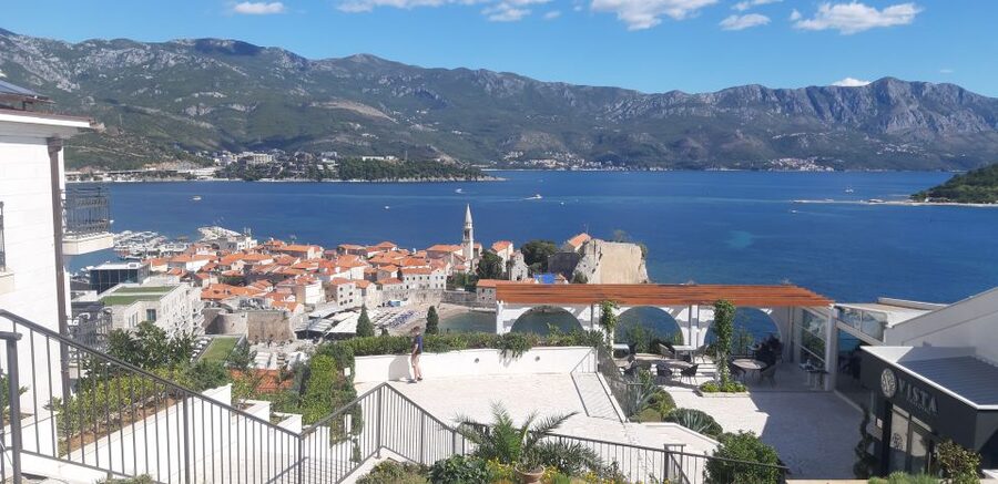 From Dubrovnik: Perast, Kotor & Budva Small-Group Day Trip - Kotor gives you two hours to wander