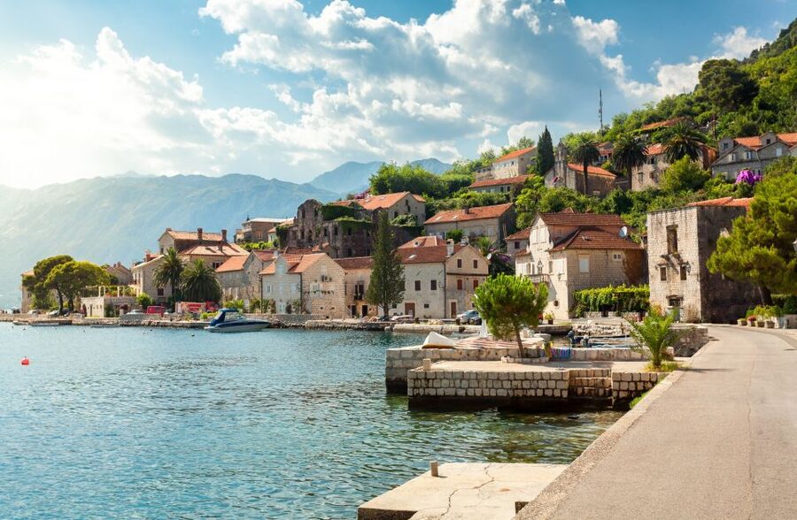 From Dubrovnik: Private Full-Day Tour to Montenegro - Perast: a short stop with a strong sense of place