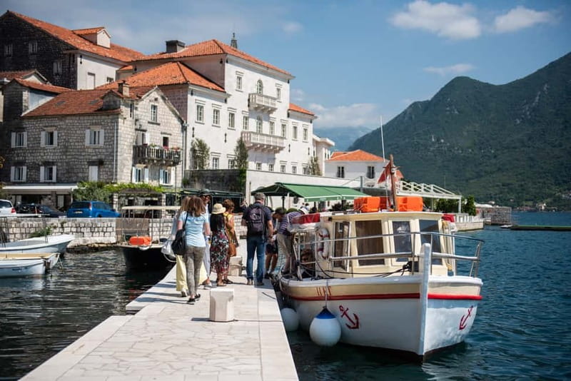 Kotor & Perast: Guided Day Trip From Dubrovnik - The 30-minute transfer into Kotor