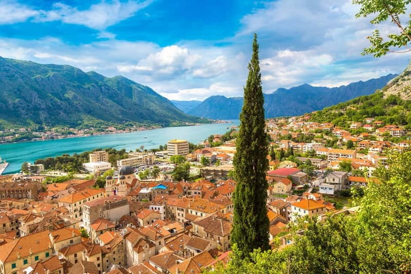 Kotor & Perast: Guided Day Trip From Dubrovnik - The 2.5-hour ride from Dubrovnik