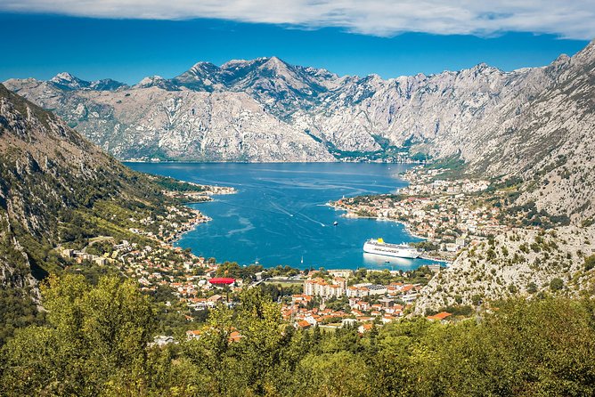 Kotor Red Semi-Submarine Tour: Underwater Cabin Family Adventure - Timing, weather, and what to pack