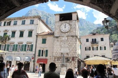 Kotor walking tour and Jaz beach – private tour