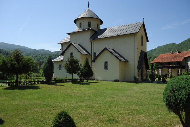Moraca, Tara & Piva canyons with Durmitor national park - Crno Lake brings you into Durmitor National Park