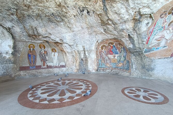 Ostrog Monastery tour - Coffee near Ostrog