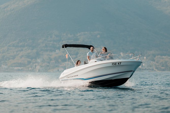 Personalized private speed boat tour - One hour or six hours: choosing the right length