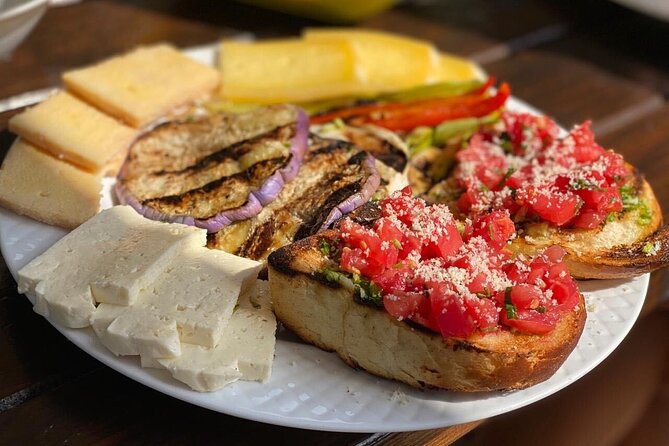 Private Gastro Cruise: Blue Cave & Organic Seaside Lunch - Who will enjoy this private cruise