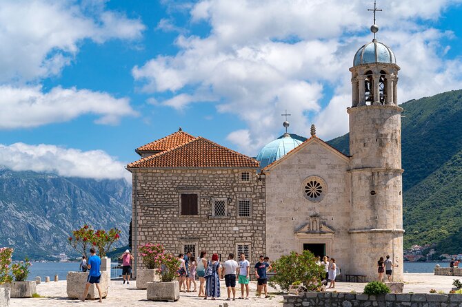 Private Gastro Cruise: Blue Cave & Organic Seaside Lunch - Weather, timing, and practical planning