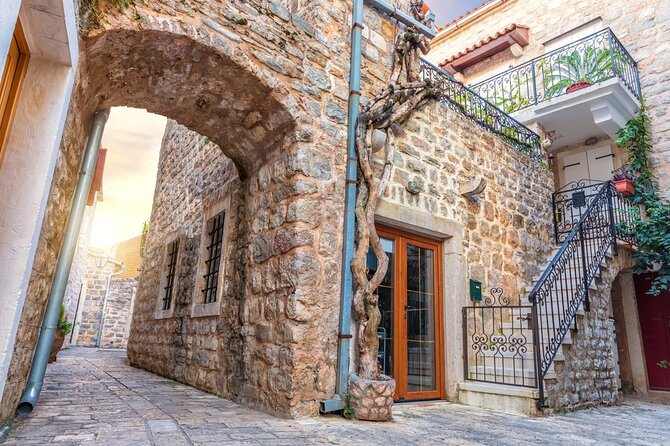 Private Guided Tour in Budva Sveti Stefan - Who should choose this half-day tour