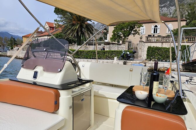 Private Lux 3.5h Speedboat Our Lady of the Rock and Blue Cave - Mamula Island and the old submarine tunnels