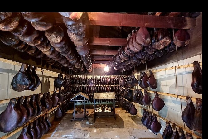 Private tour: Homemade food and wine tasting at my family home - Who Will Like This Experience Most