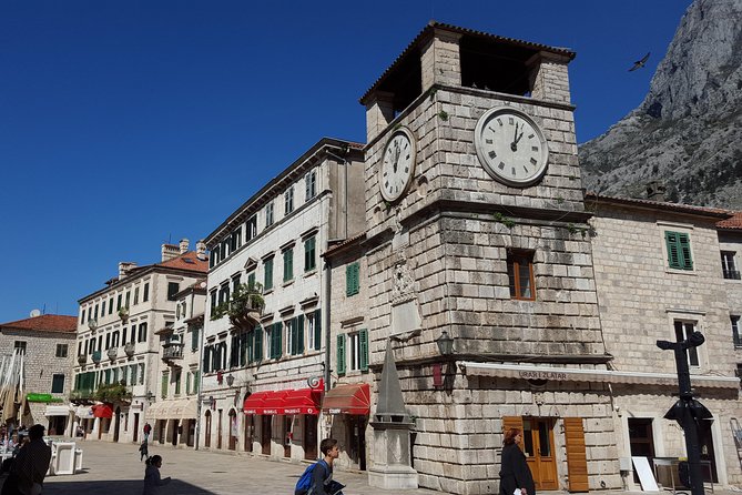 Private Walking tour with Wine and Food - Meeting at the Sea Gate