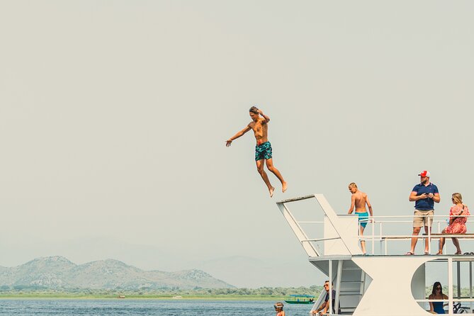 Skadar Lake & Crnojevića River: Swimming, Snacks & Wine - Water lilies inside Skadar Lake National Park